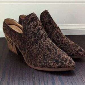 Leopard print fuzzy faux fur heeled open back clog booties